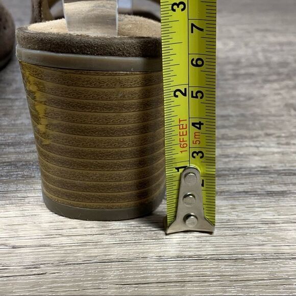 White Mountain Lenora 8.5~Taupe Suede Open Toe  Slingback~Adjustable Strap - Picture 6 of 9